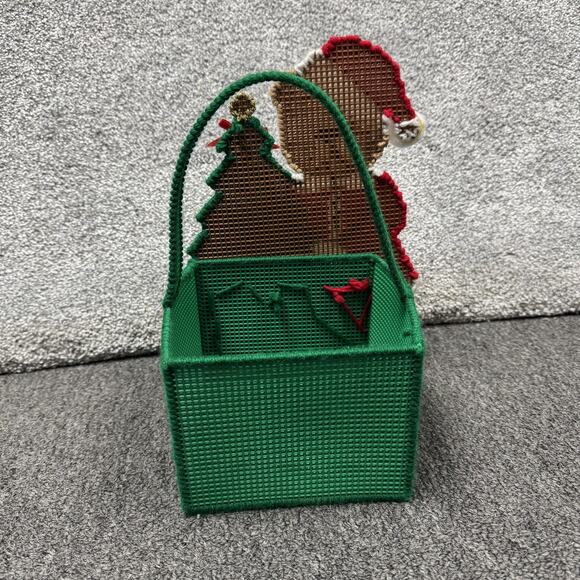 Vintage Handmade Plastic Canvas Christmas Bear Tree Basket Needlepoint Holiday - Picture 3 of 10